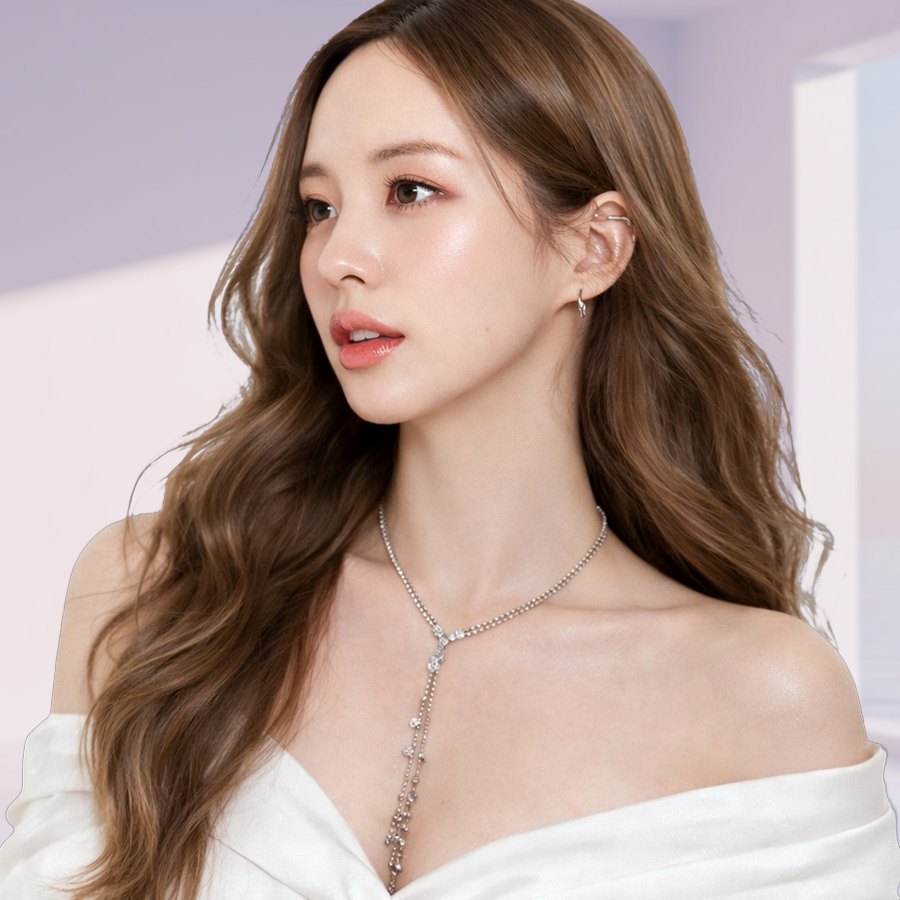 자연스러운 코 라인의 여성 모델